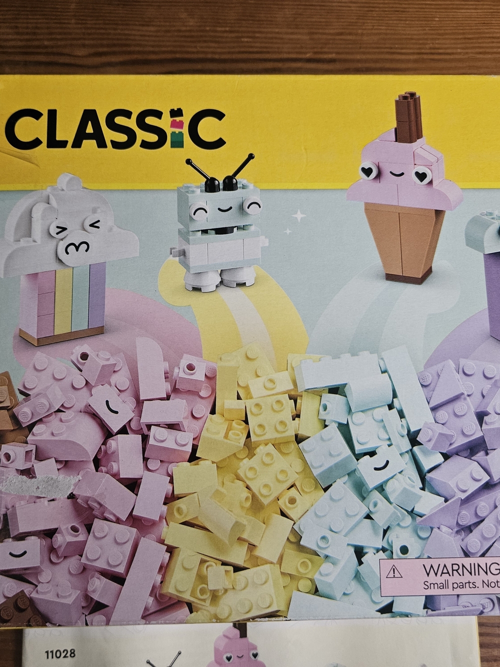 Lego Classic Pastel Building Set - Pink, Yellow, Light Blue, Lavender, White